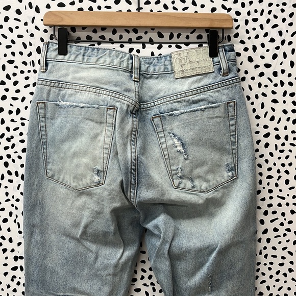One Teaspoon High Waist Freebird Distressed Jeans - Picture 6 of 9